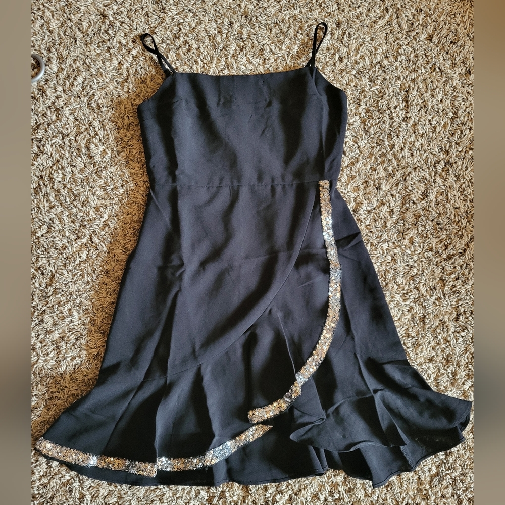 En Creme Black Dress Size Small